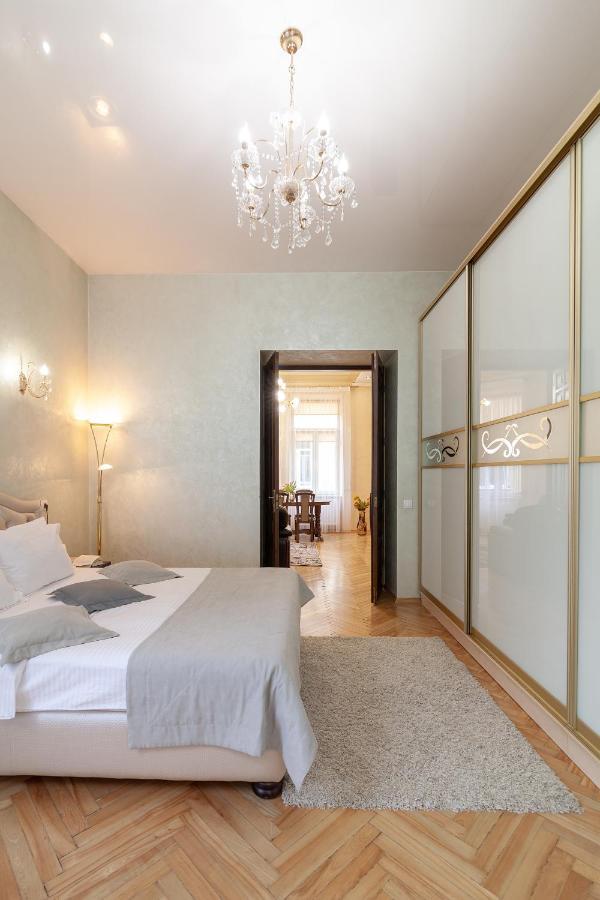 Alfa Apartments Levytskoho Lviv Kültér fotó